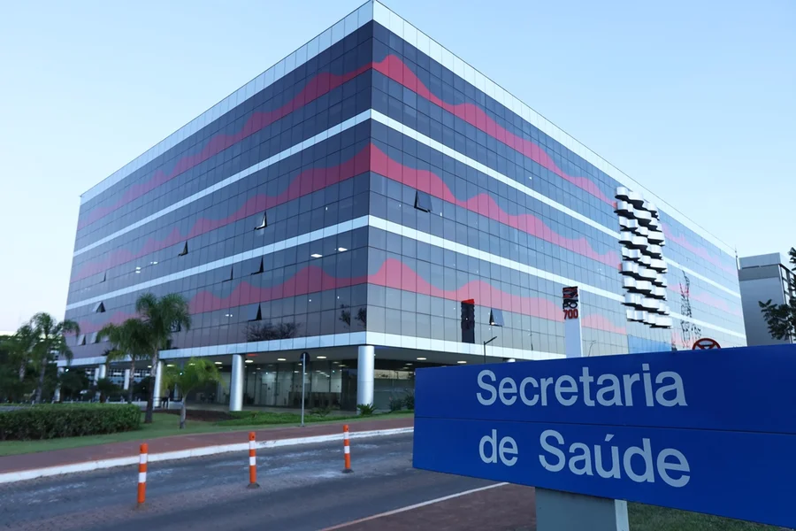 Imagem de médicos da Secretaria de Saúde do Distrito Federal em ação